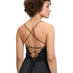 Abendkleid mit Wasserfallausschnitt