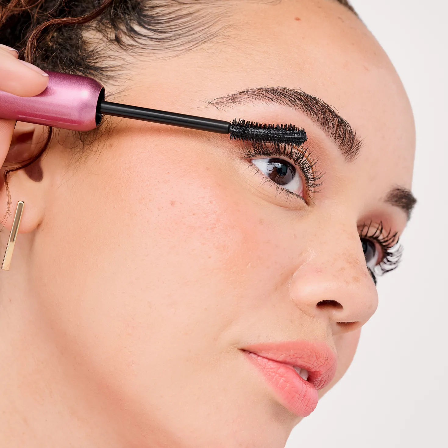 BADgal Bounce - Volumenspendende Mascara mit doppelseitiger Bürste