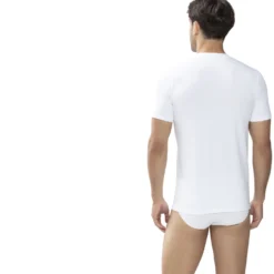 Basic T-Shirt