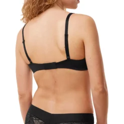 BH Body Make-Up Illusion Lace