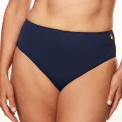 Bikini Slip Waves