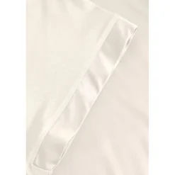 Bluse mit Kontrastsaum