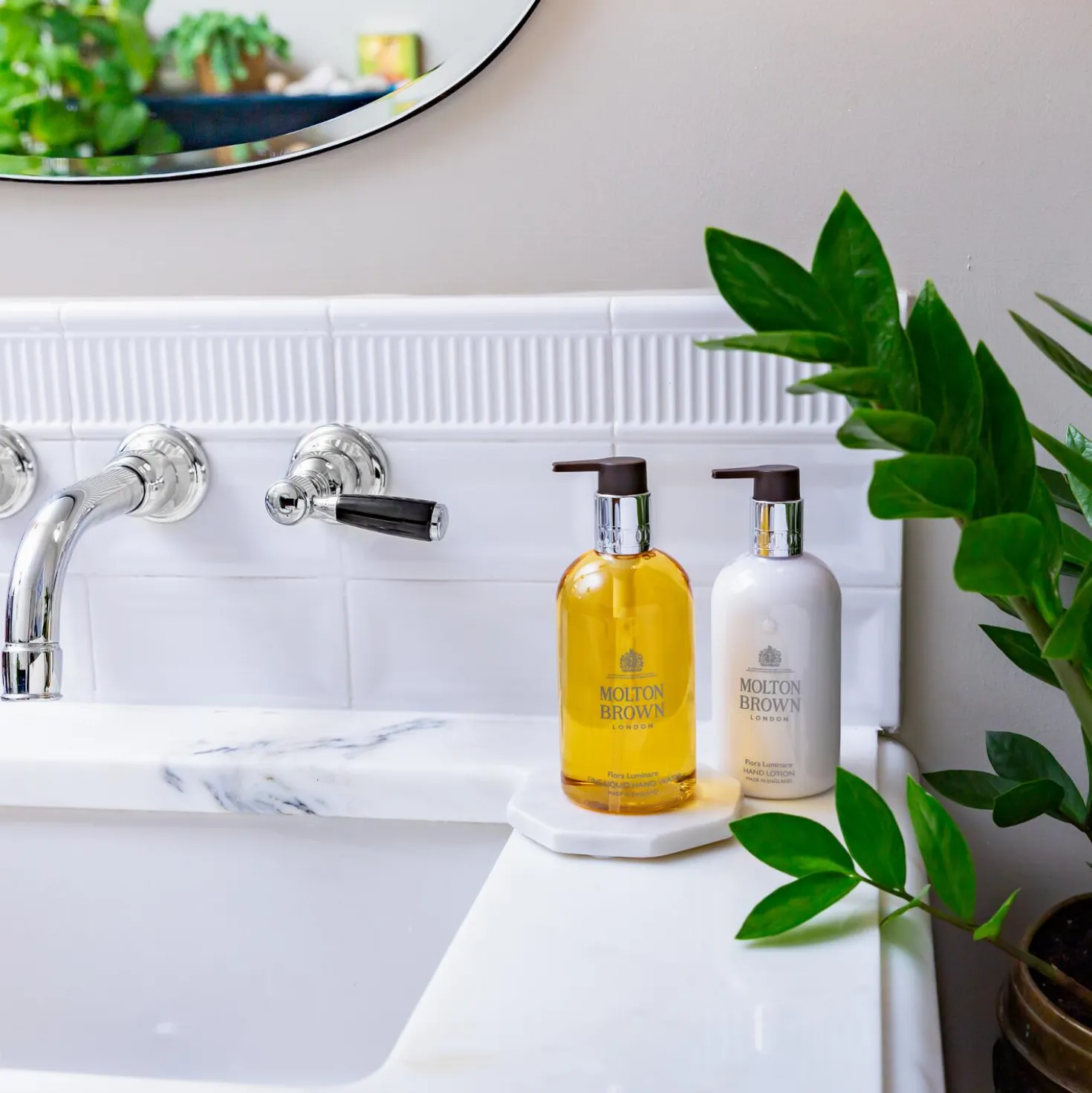Flora Luminare Fine Liquid Hand Wash