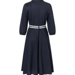 Hemdblusenkleid mit streifengürtel