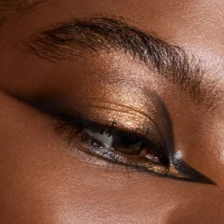 Metallic Single Eye Shadow Compact