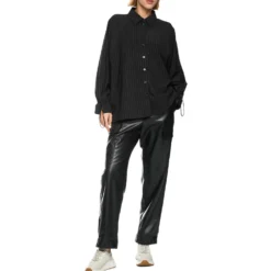 Nadelstreifen-bluse mit fledermausärmel