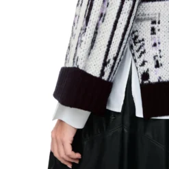 Statement pullover knitted in germany