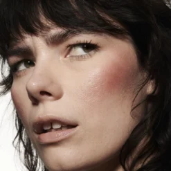 Strobe Beam Liquid Blush