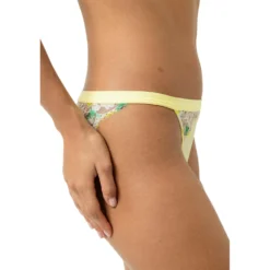 Tanga Poetry Vogue